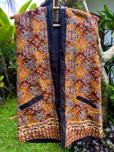 Load image into Gallery viewer, Reversible Hooded Vest